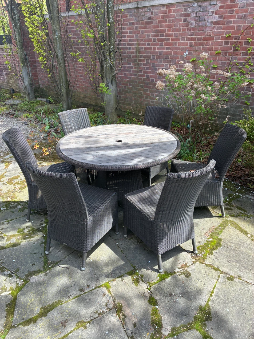 Round Wicker Patio Dining Set with 6 Chairs
