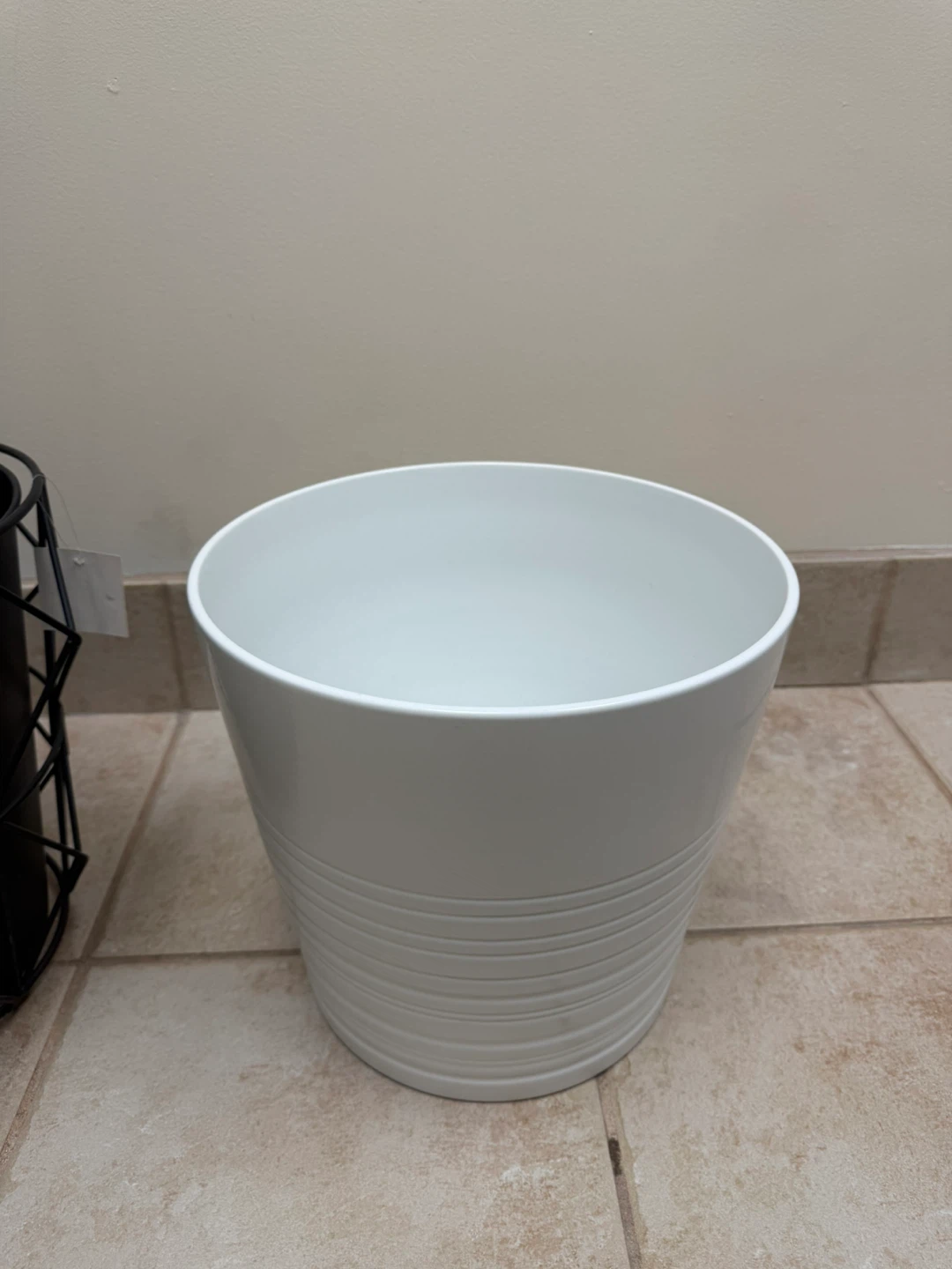Black Geometric Wire Trash Can and White Planter Pot - photo 3