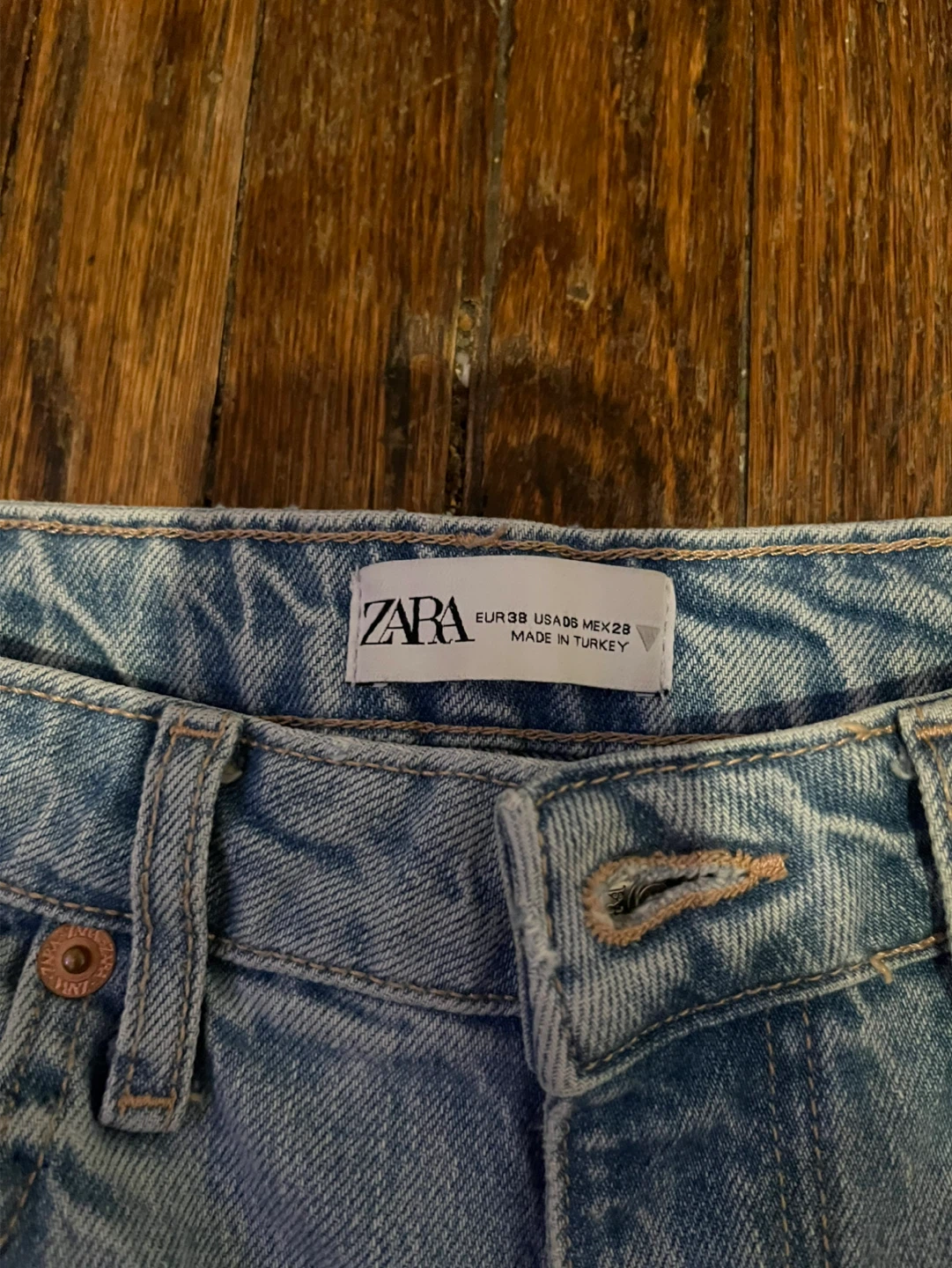 ZARA Light Wash Ripped Jeans - photo 3