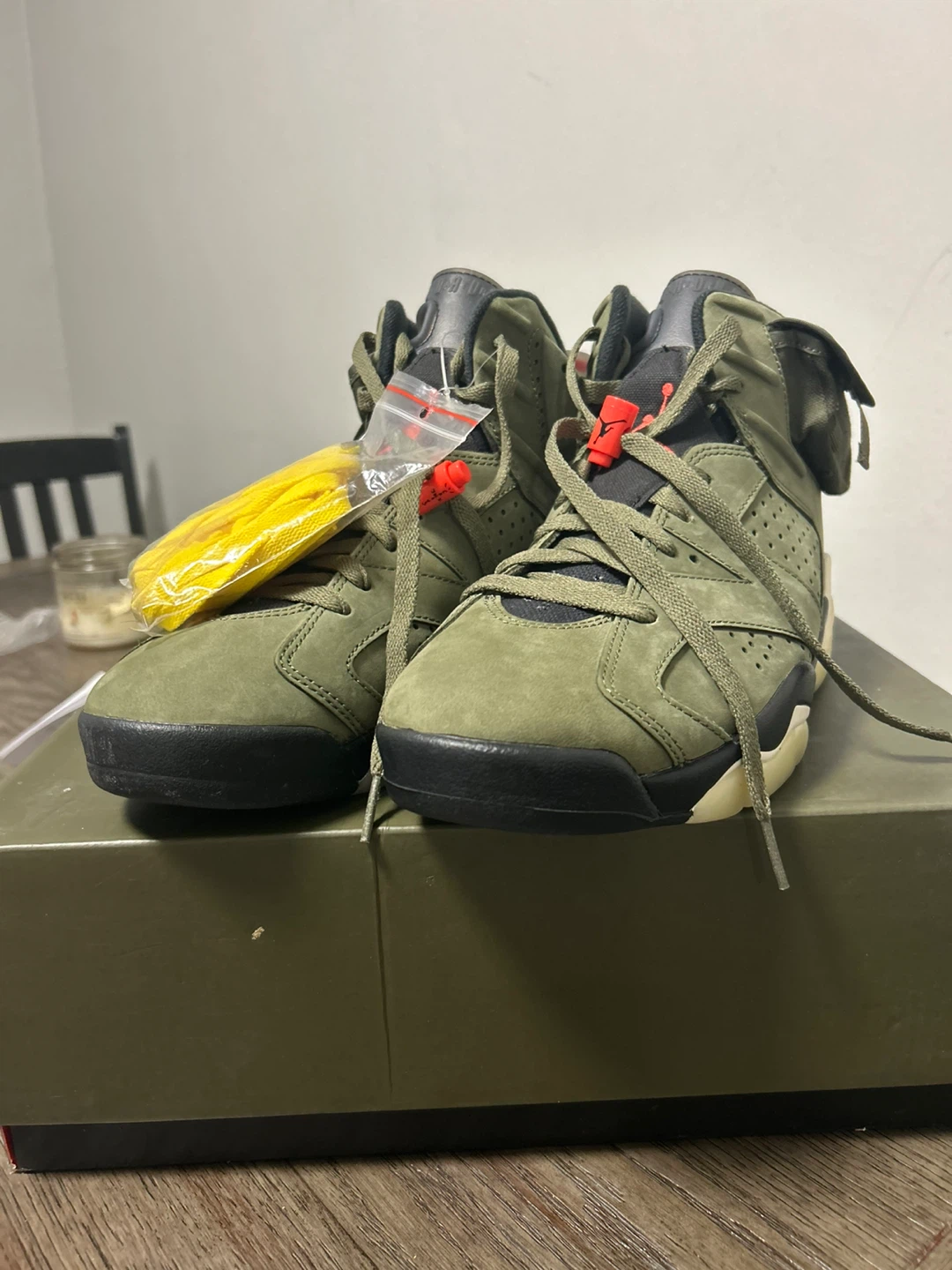 Air Jordan 6 Retro Travis Scott "Medium Olive"