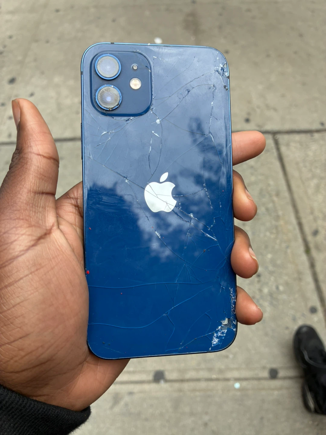 Apple iPhone 12 - Blue