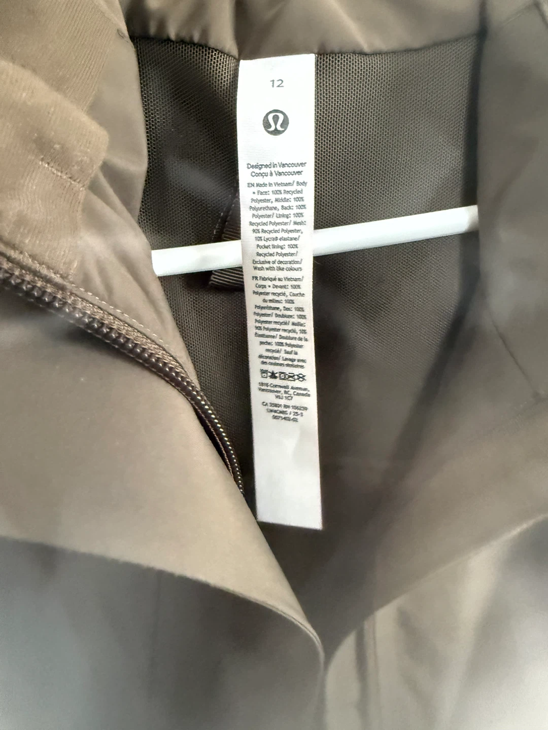 Lululemon Hooded Rain Jacket - Size 12 - photo 3