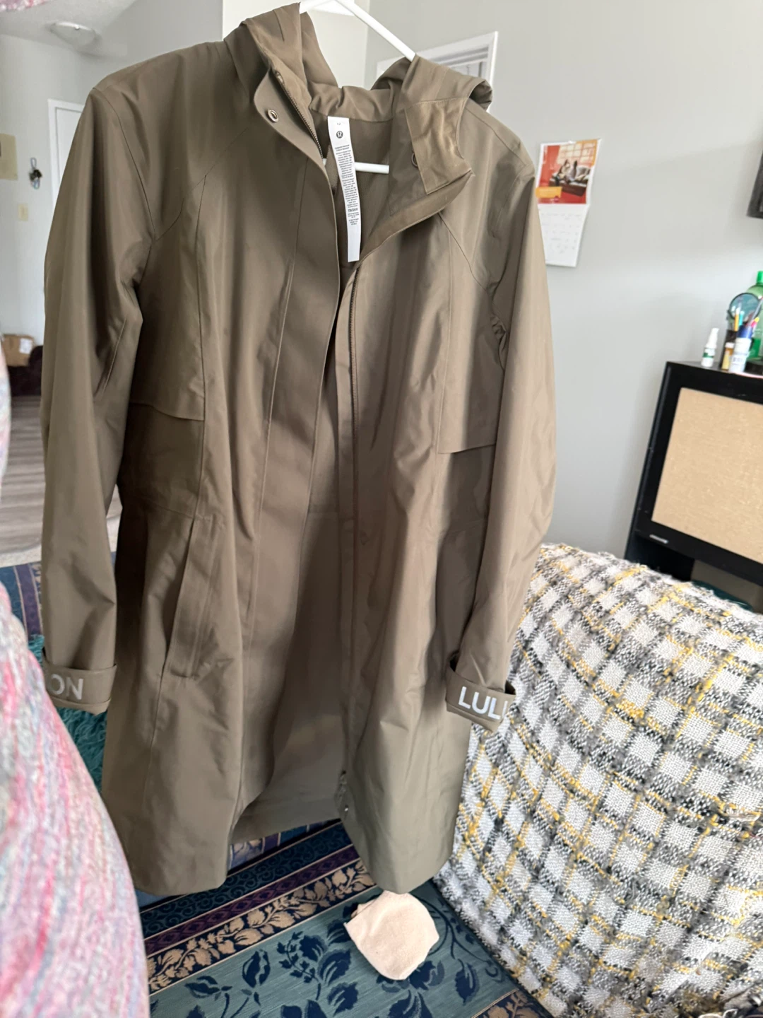 Lululemon Hooded Rain Jacket - Size 12