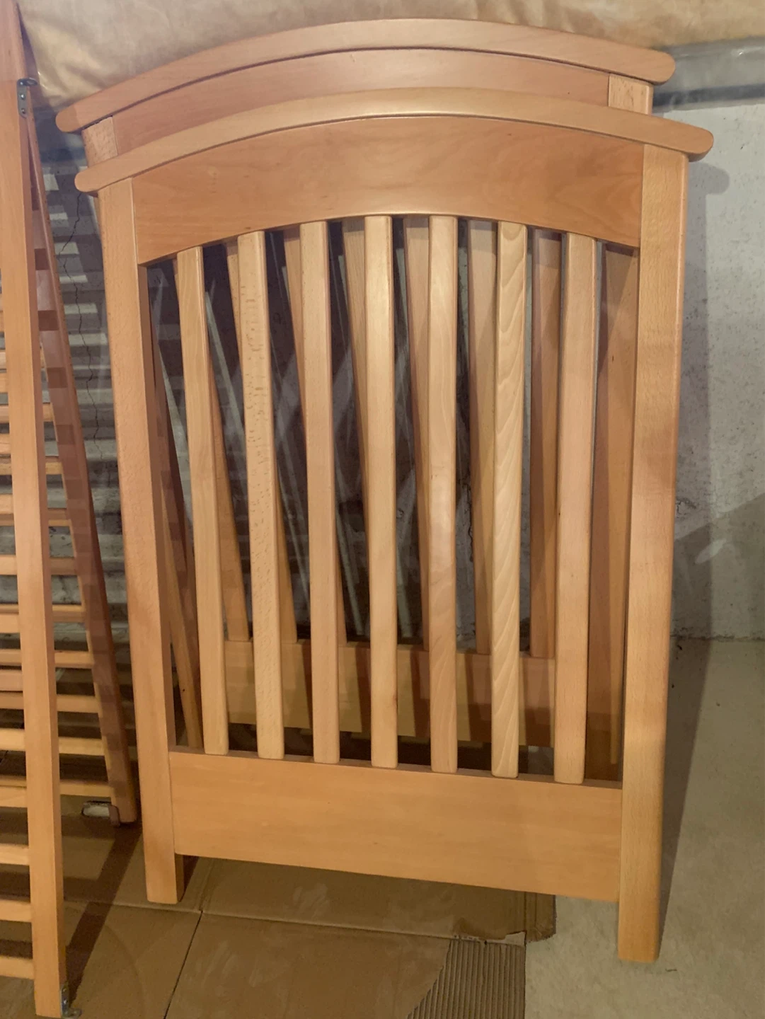 Wooden Crib Bed Frame with Mattress