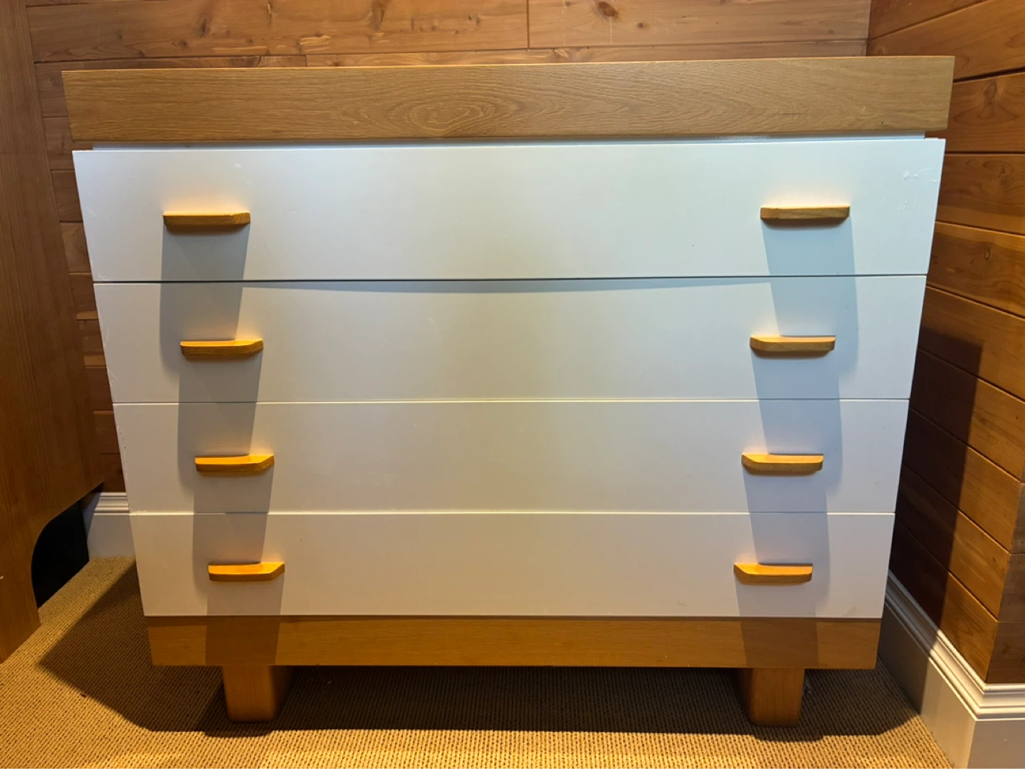 ELLA AND ELLIOT White and Wood 4-Drawer Dresser