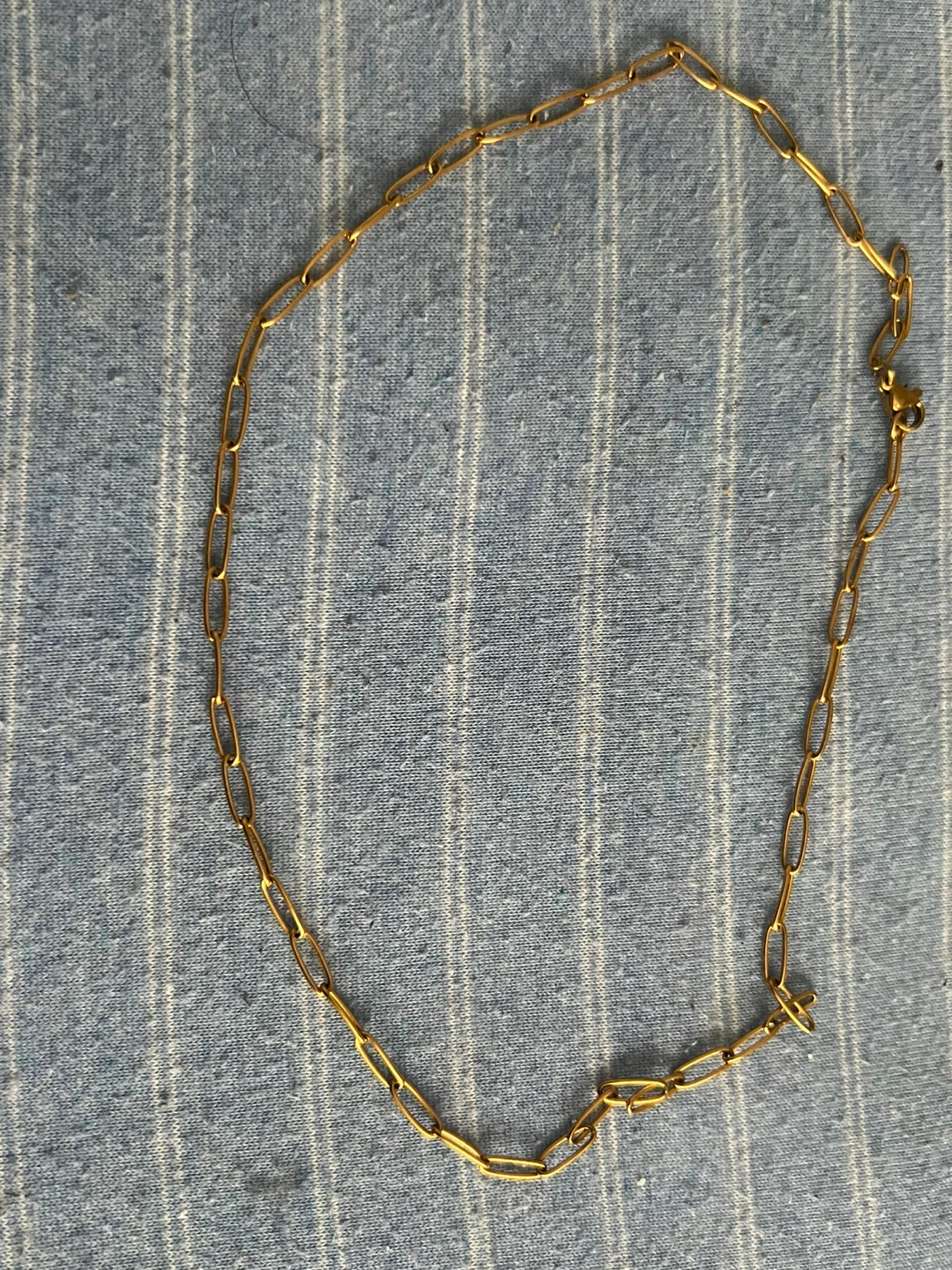 Gold coloured chain necklaces - photo 2
