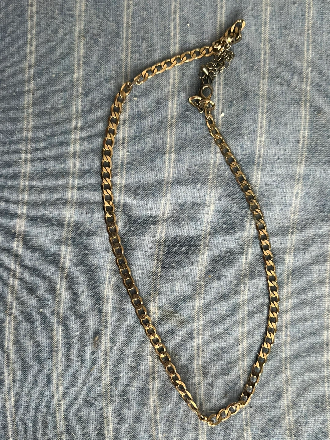 Gold coloured chain necklaces - photo 3