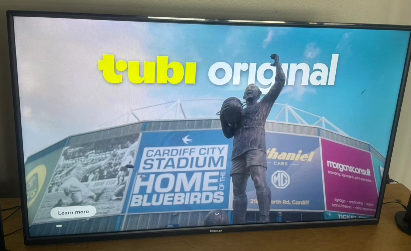 Toshiba Smart TV 43” - photo 2