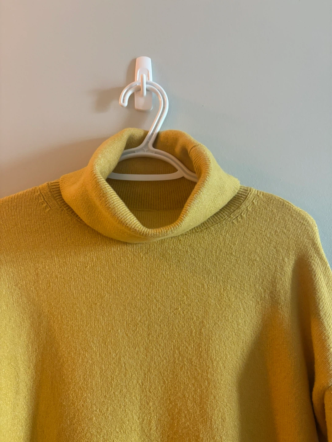 Banana Republic Yellow Turtleneck Sweater Size S - photo 3