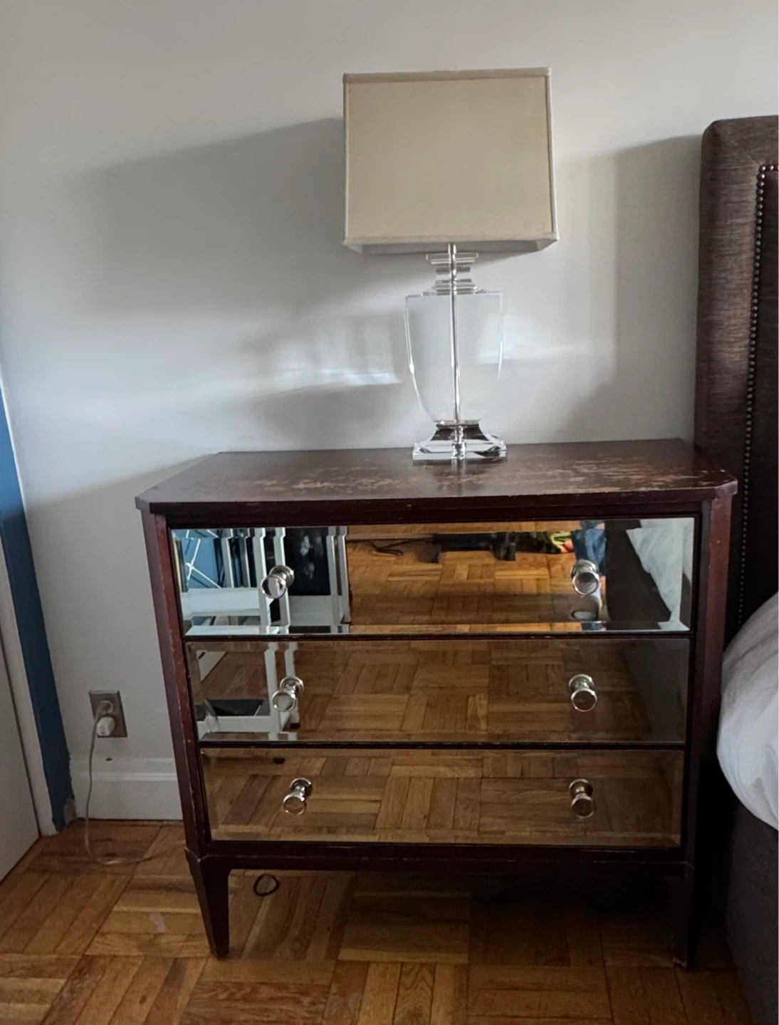 Ethan Allen Pair of Mirrored Dresser Nightstand - photo 3