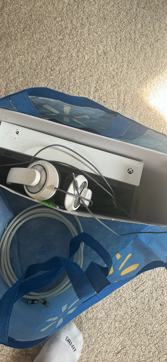 Xbox One S Console with Headphones and Cables - photo 2