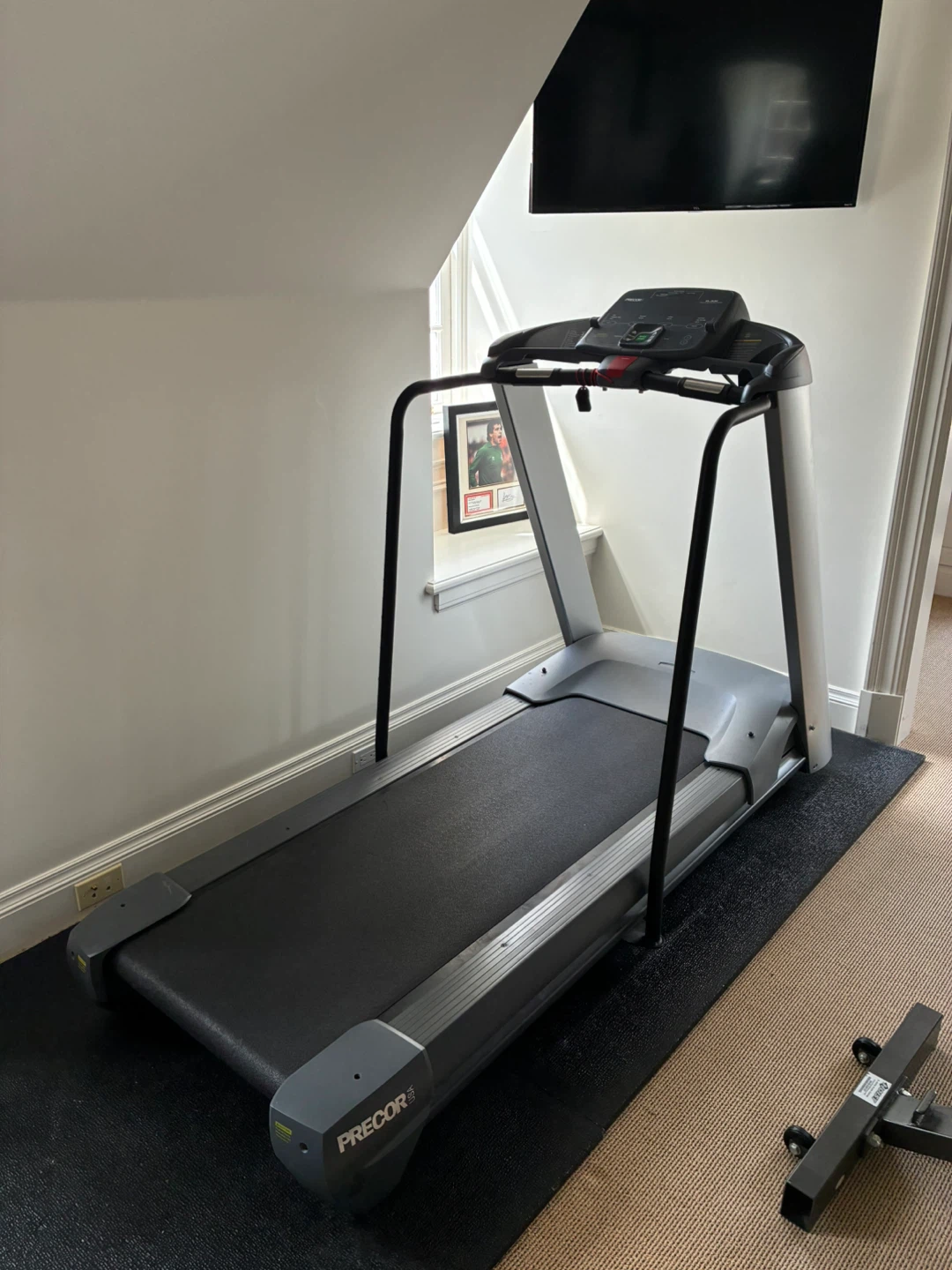 Precor 9.33i Treadmill - photo 4