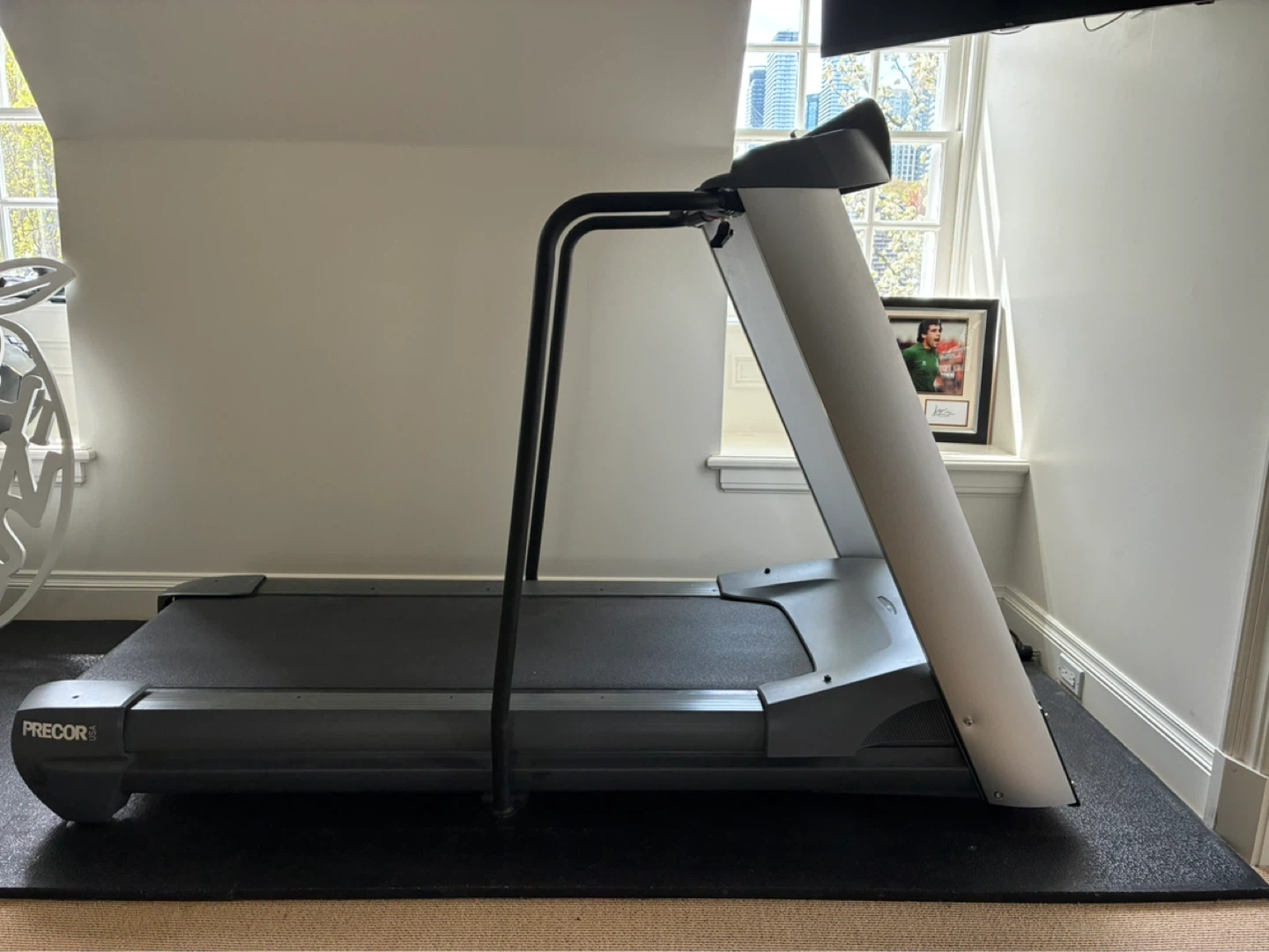 Precor 9.33i Treadmill - photo 2