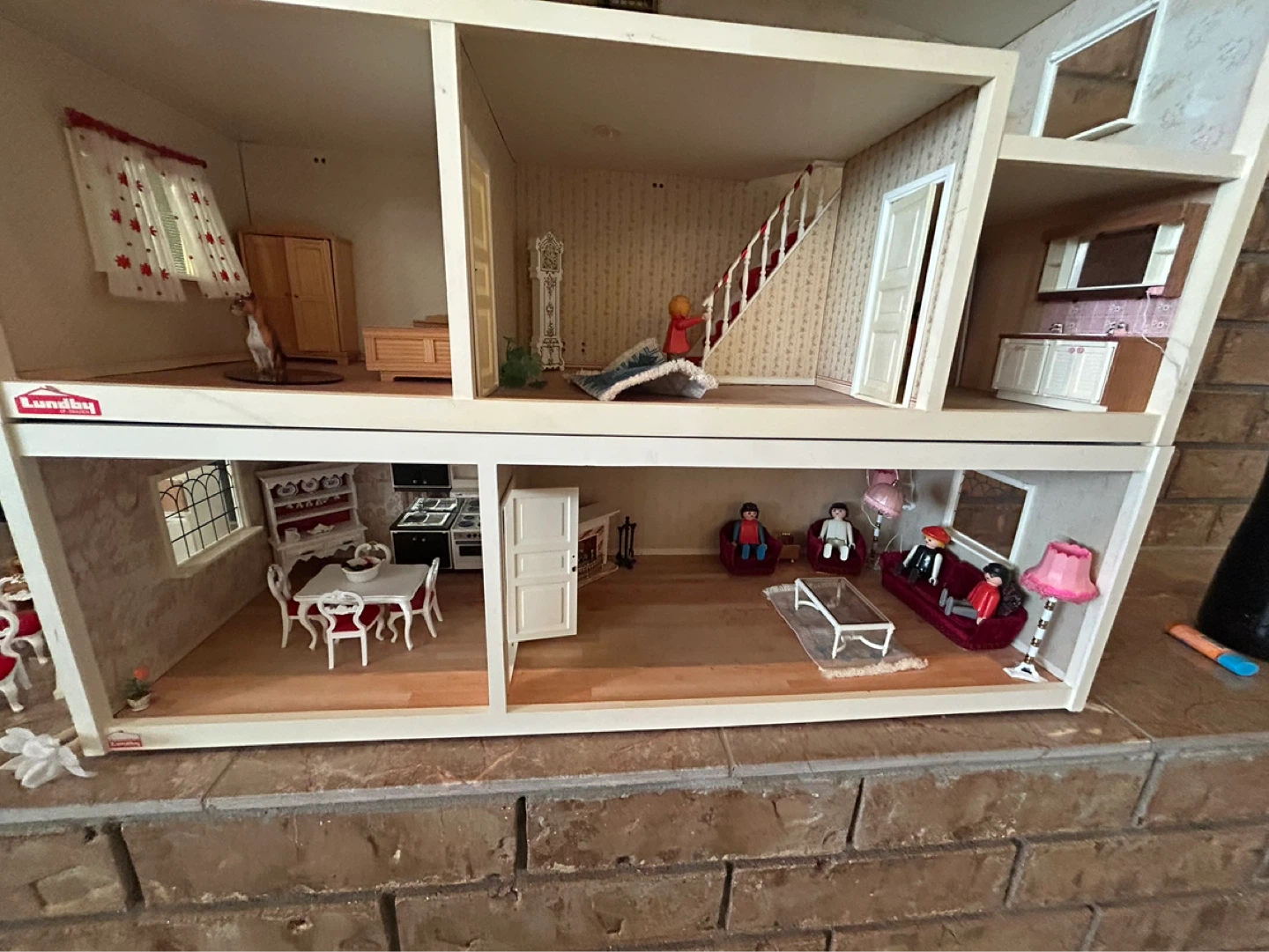 Lundby Dolls House with Furniture and Figures - photo 5