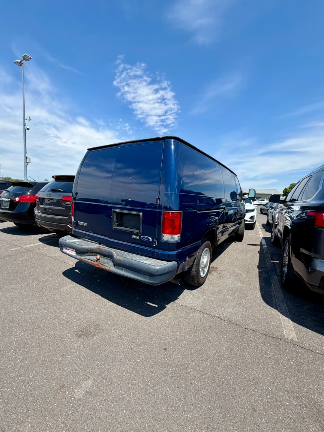 2009 FORD E-150 - photo 3