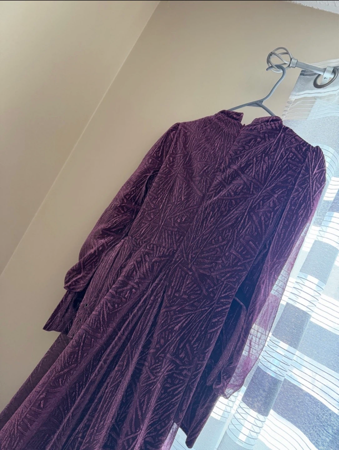 Burgundy Velvet Dress with Belt - photo 4