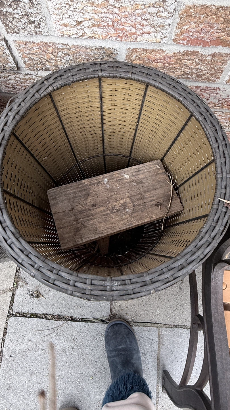 Set of 2 Brown Wicker-Style Planters - photo 3
