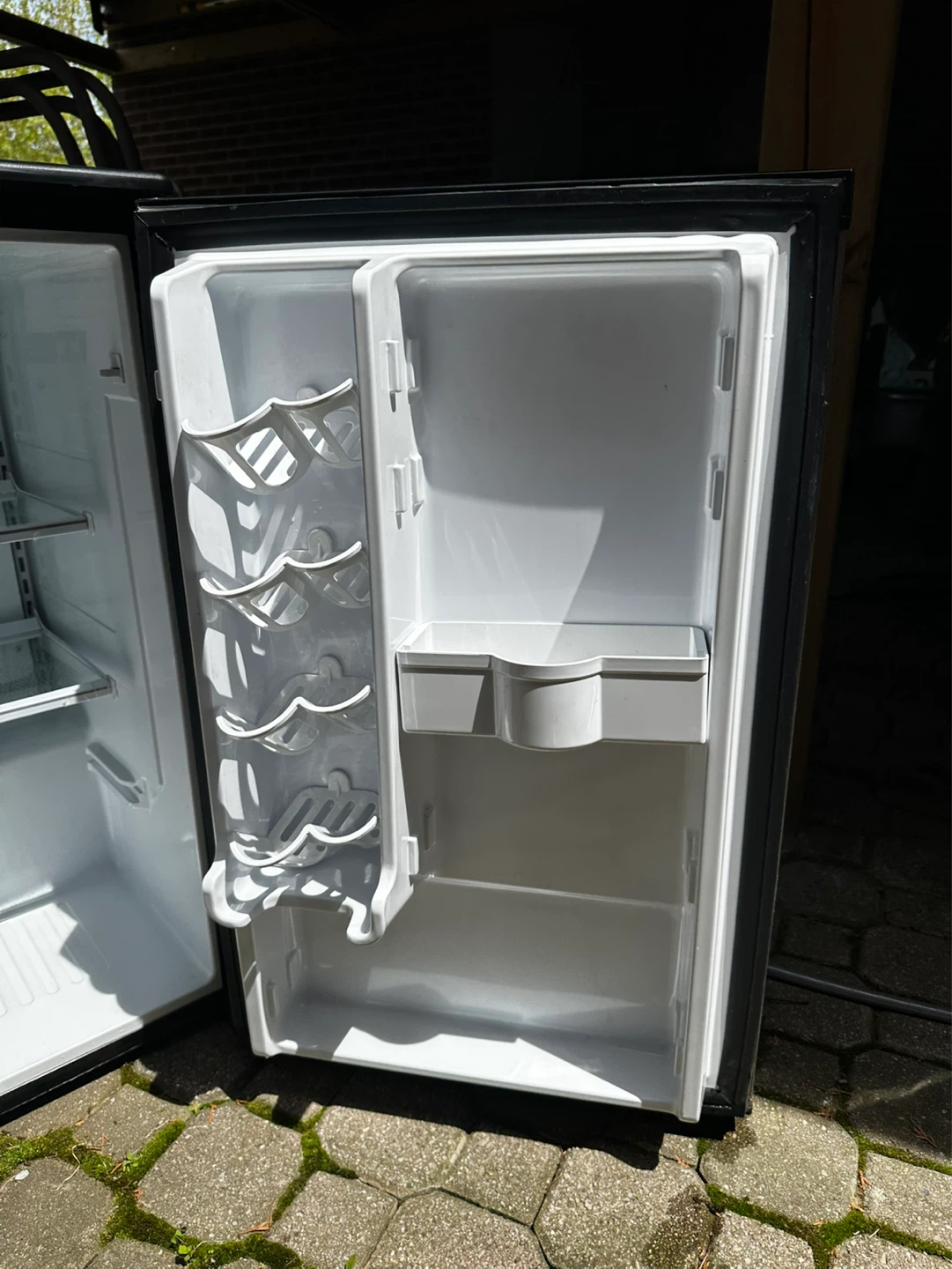 Danby Designer 4.4 L Compact Refrigerator - photo 4