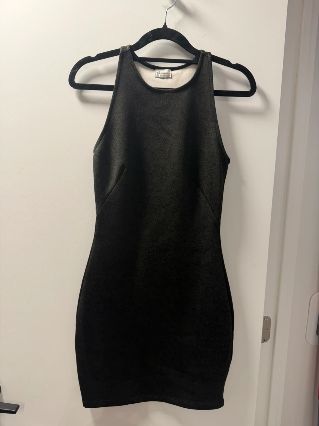 Dynamite Black & Green Textured Sleeveless Dress