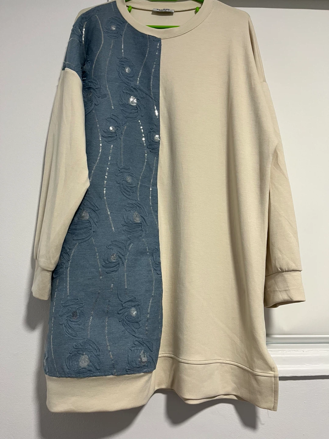 Women's Beaded Sequin Floral Tunic Sweatshirt