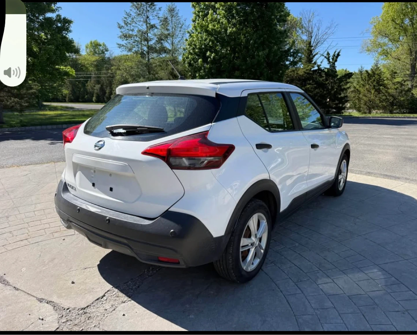 White Nissan Kicks - photo 5