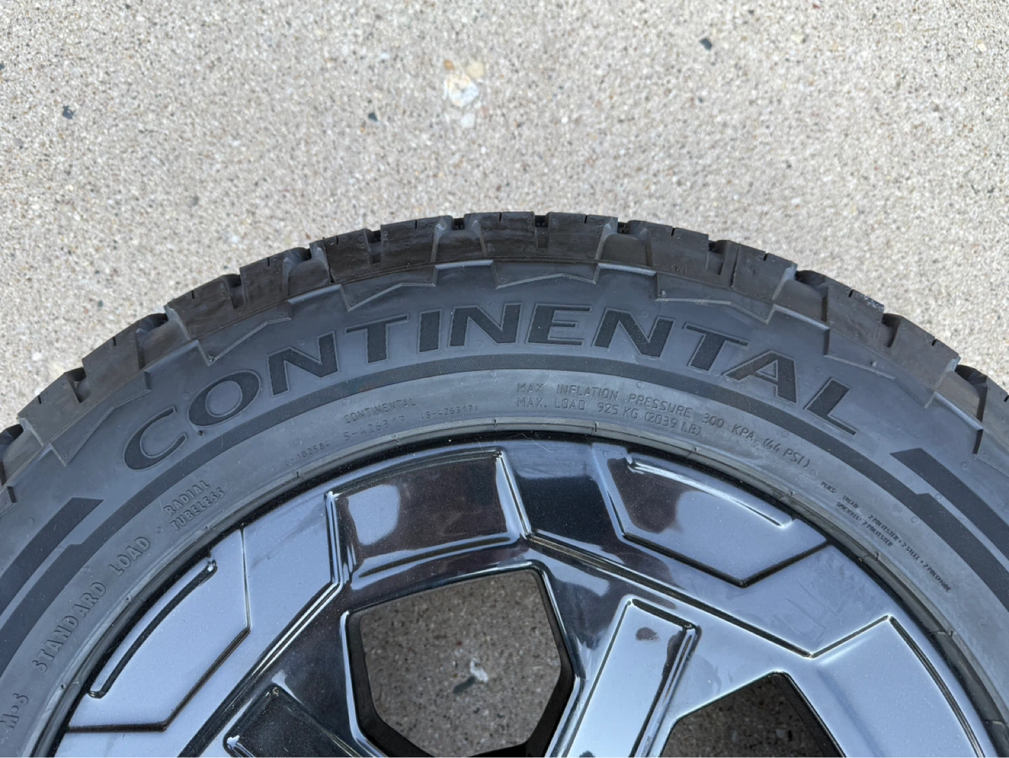 Continental TerrainContact A/T Tire 245/60R18 - photo 4