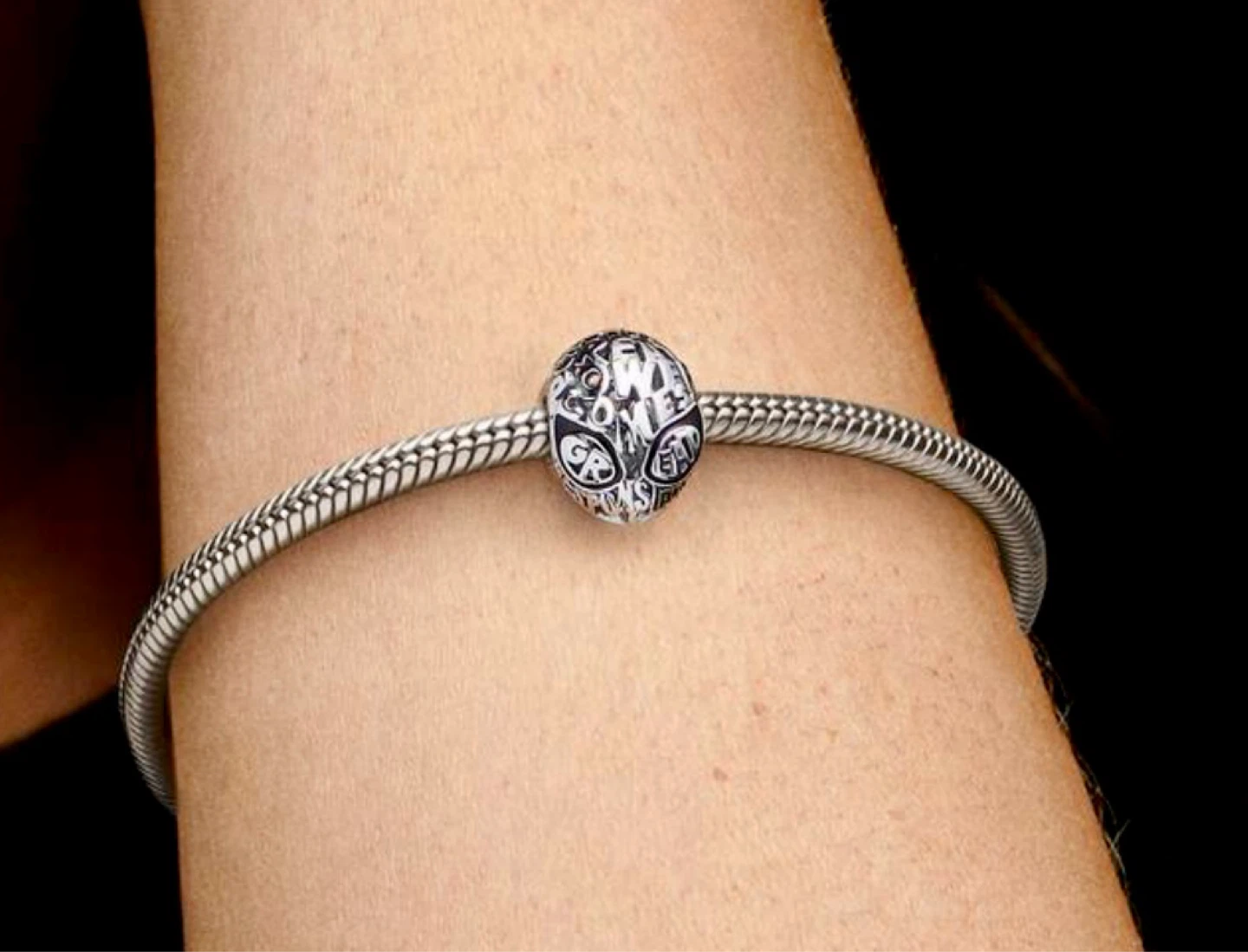 Official Pandora X Marvel Spider-Man Mask Charm Sterling Silver - photo 2