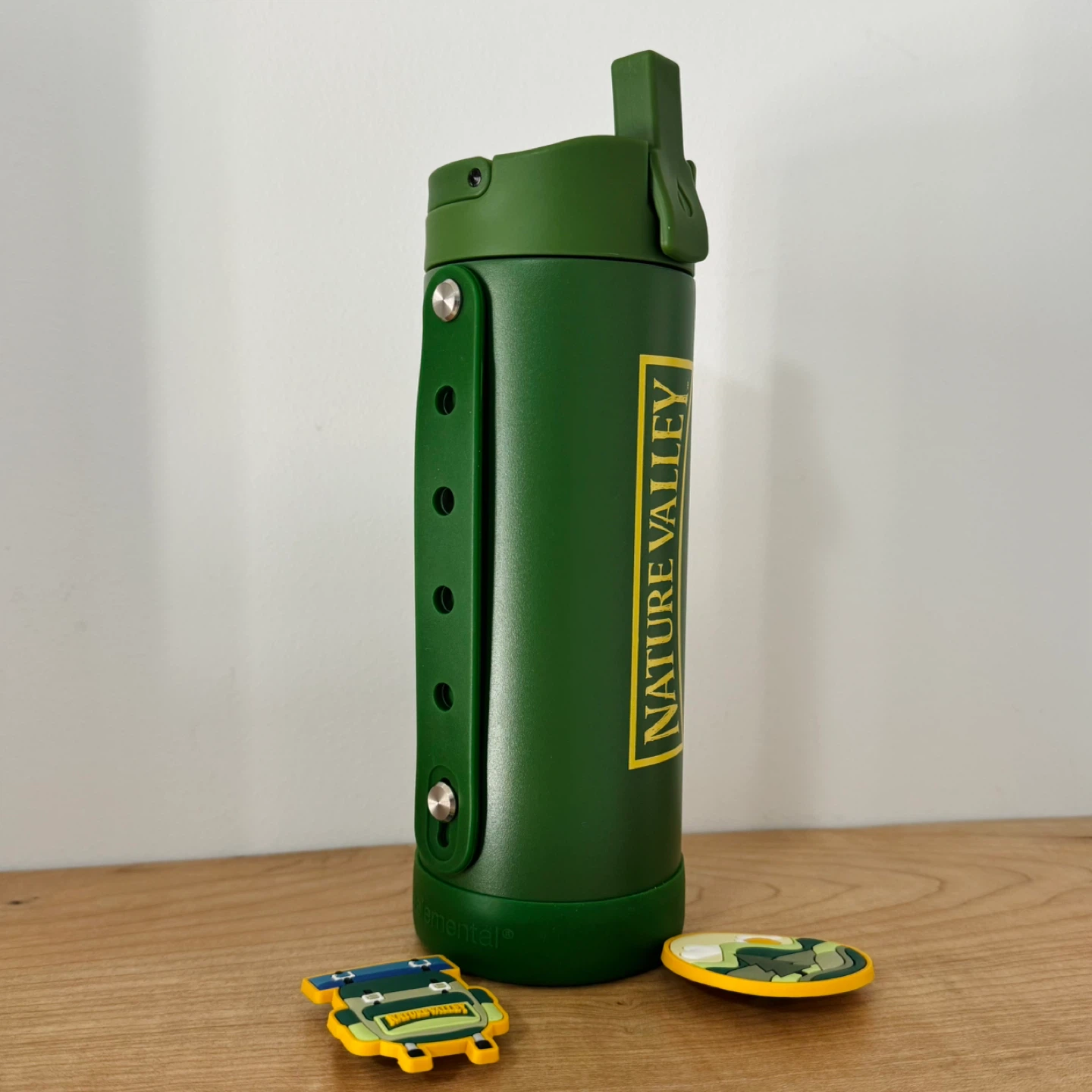 Elemental 14oz Insulated Bottle with Straw & Charms - Never Used - photo 2