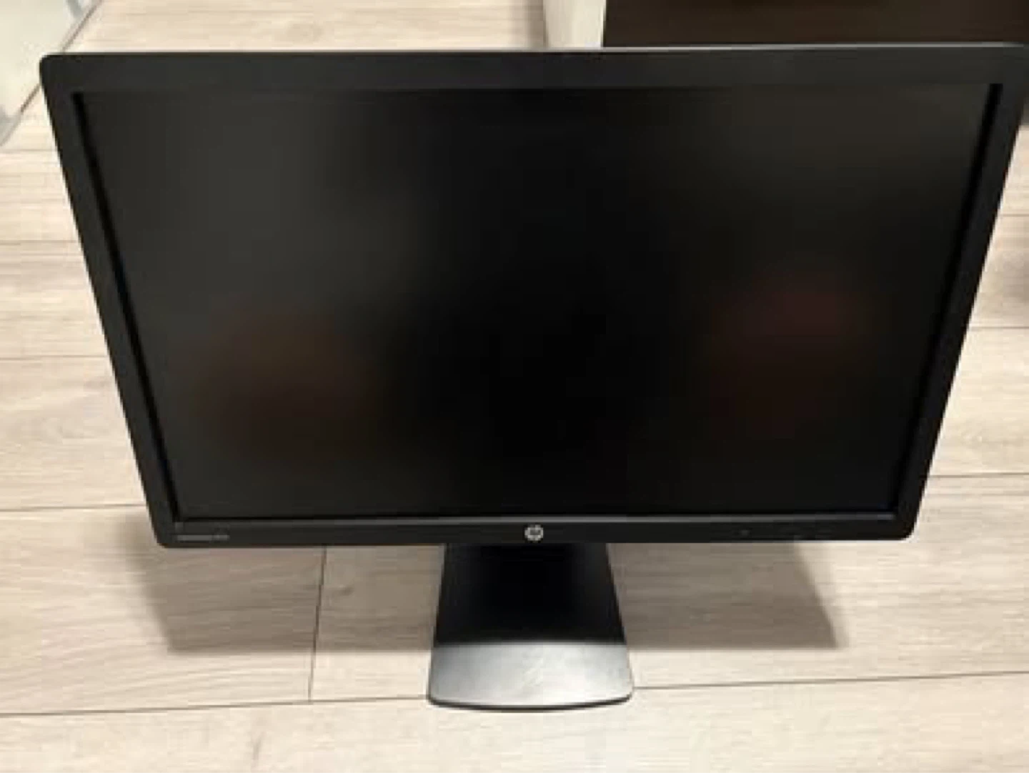 23" Monitor - HP EliteDisplay E231 & Speakers
