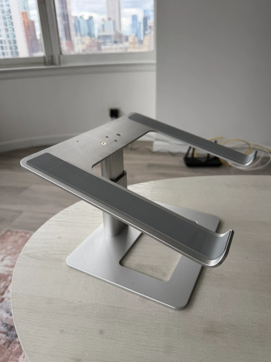 Aluminum Adjustable Laptop Stand (barely used) - photo 2