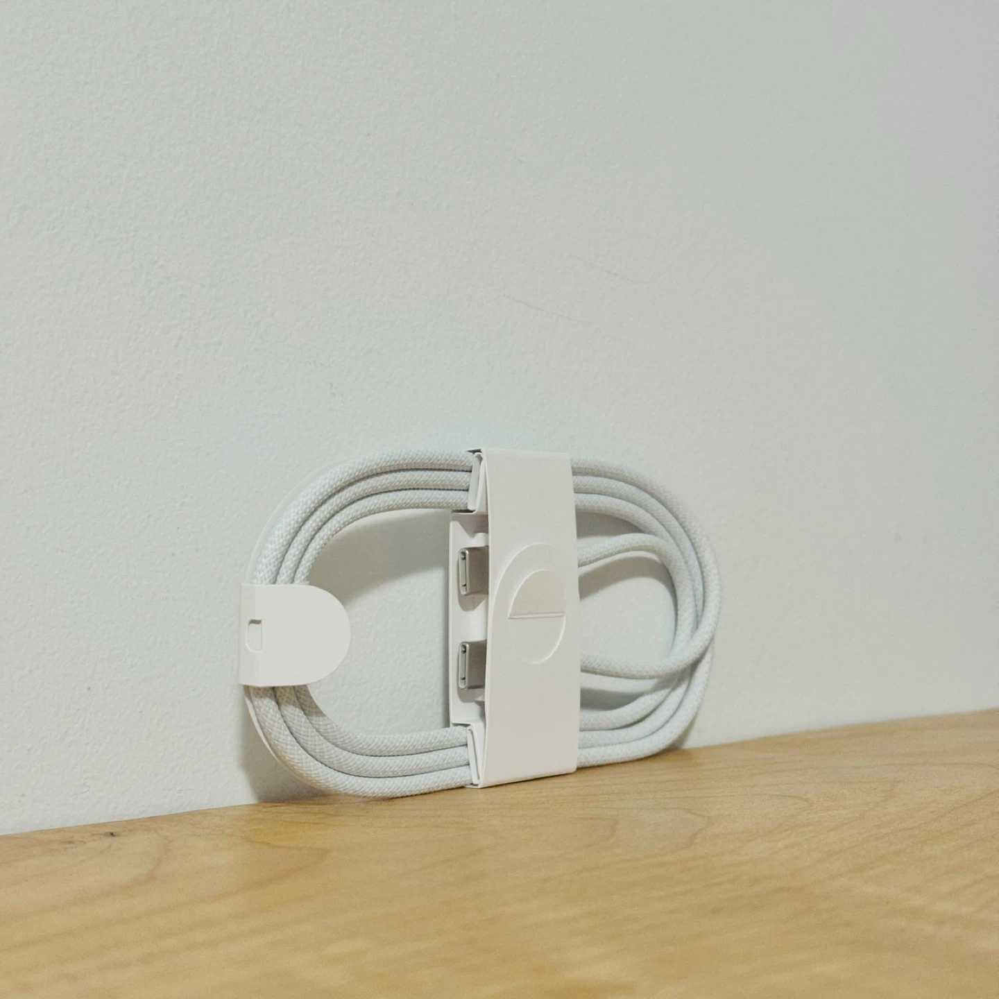 Apple Braided USB-C Cable 1 Meter - Brand New - photo 4