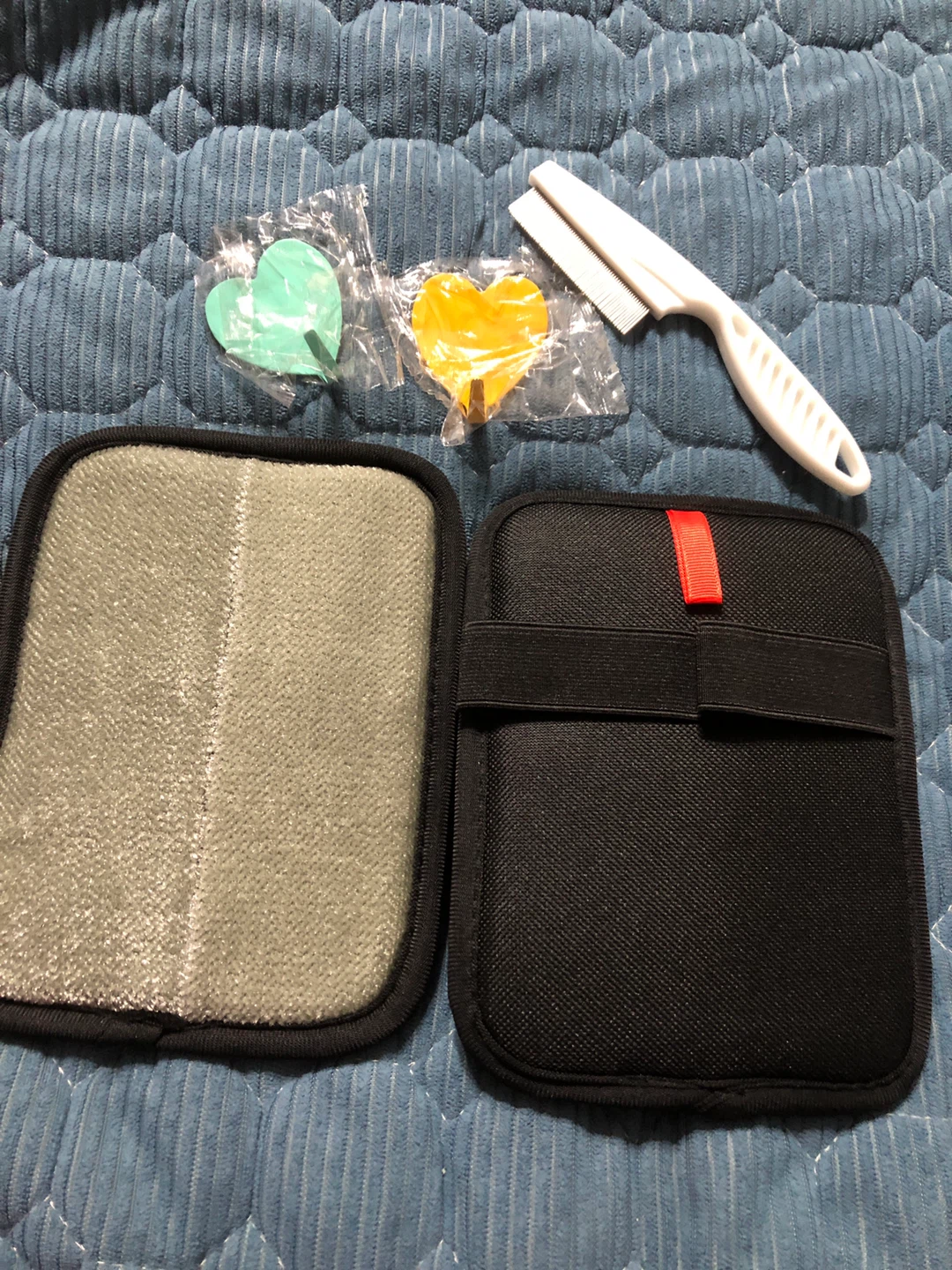 New-Pet Hair Removal Gloves Set!