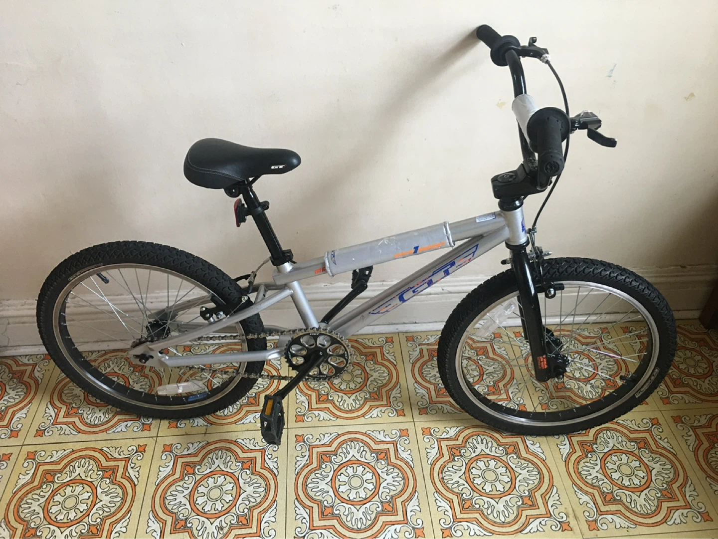 GT Mach1Expert bmx bicycle in excellent condition