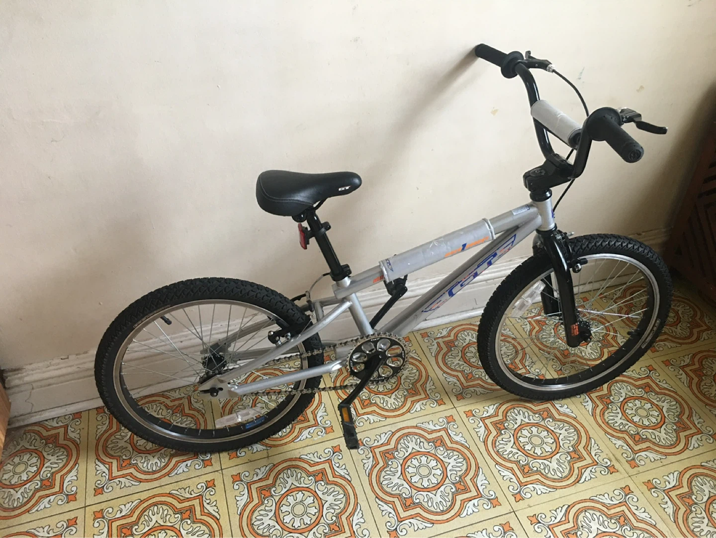 GT Mach1Expert bmx bicycle in excellent condition - photo 2