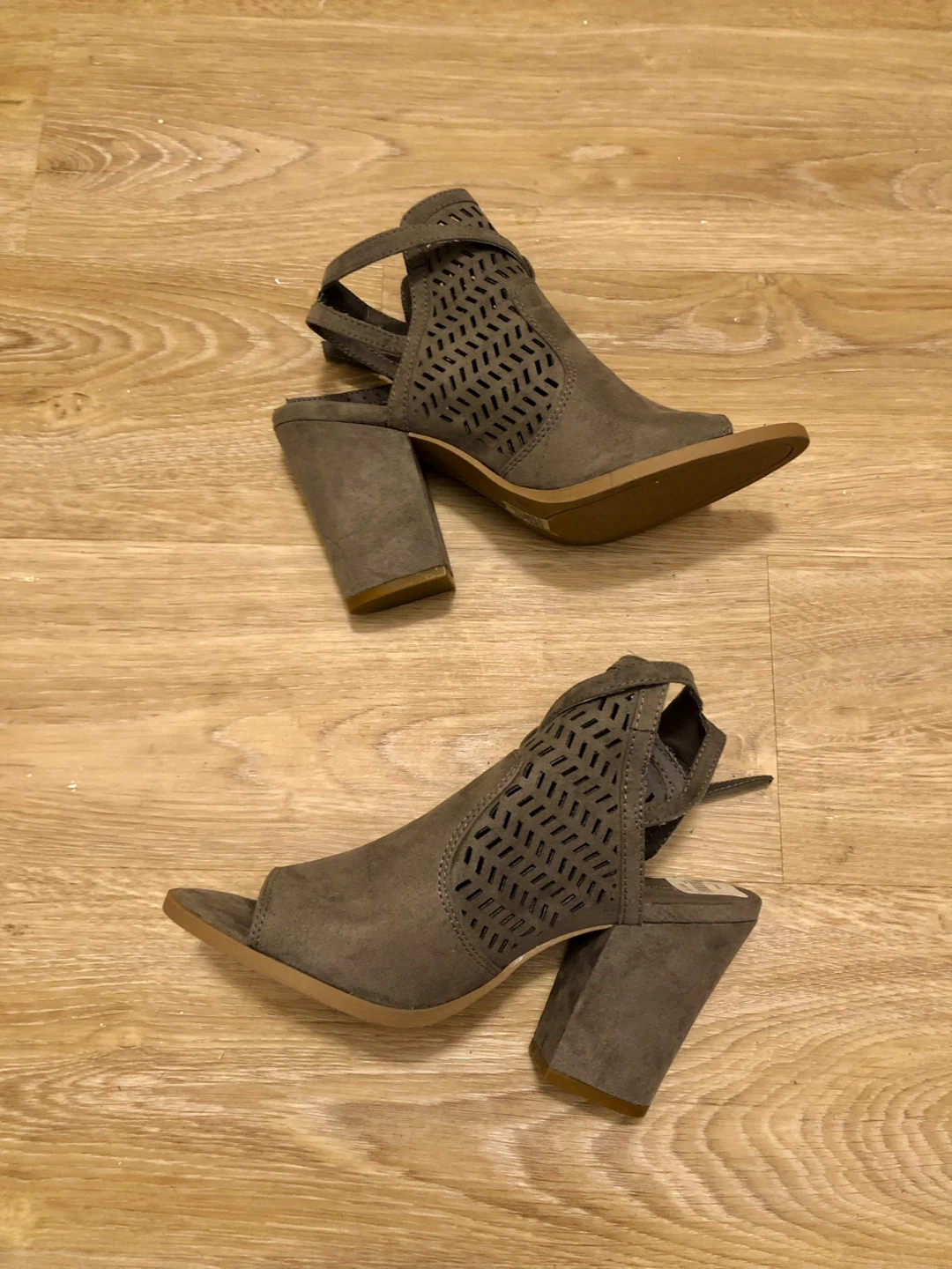 American Eagle Grey Peep Toe Booties Size 7 - photo 3