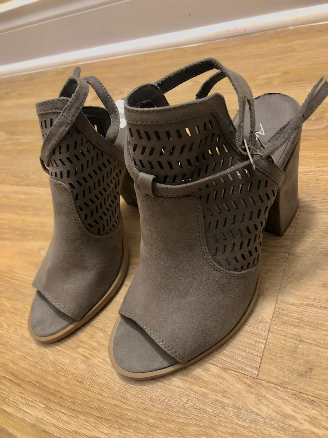 American Eagle Grey Peep Toe Booties Size 7 - photo 2