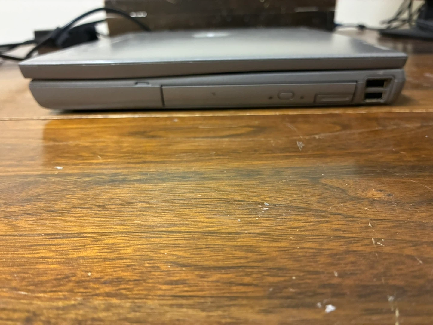 Dell Latitude D610 Laptop - photo 3