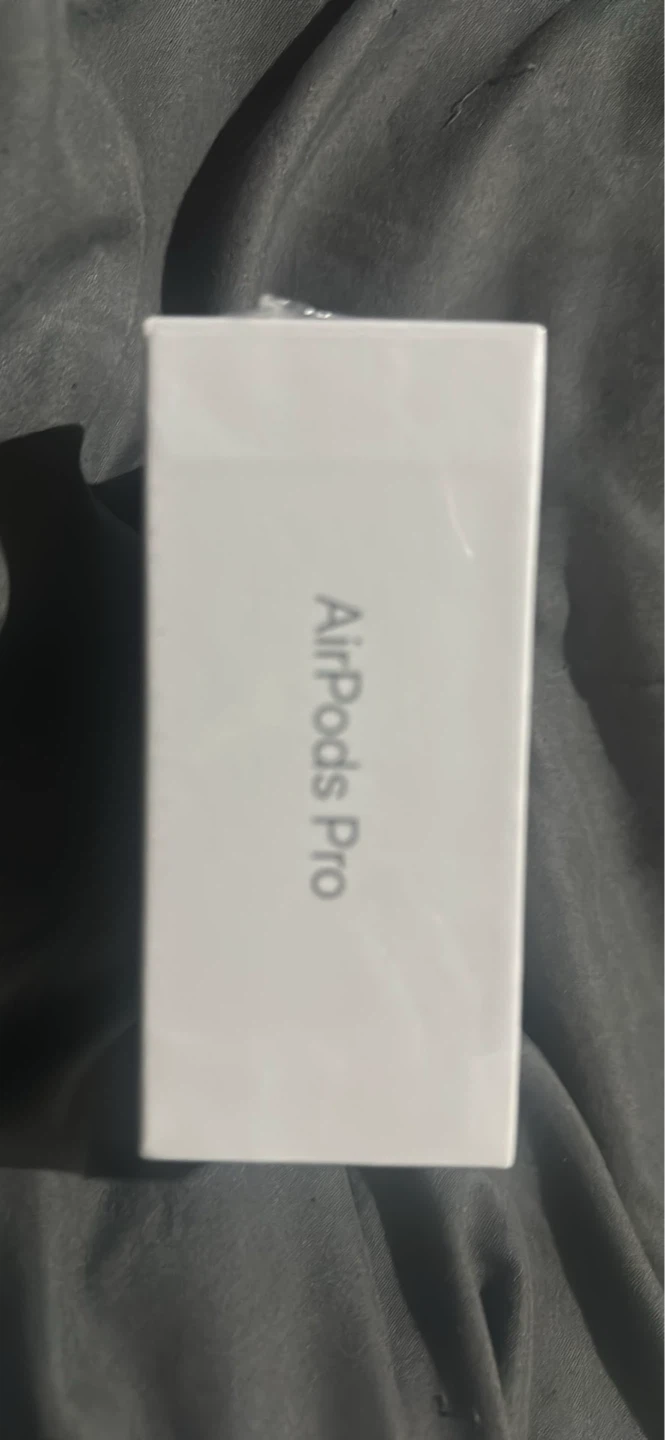 Apple AirPods Pro (2nd generation) Charging Case