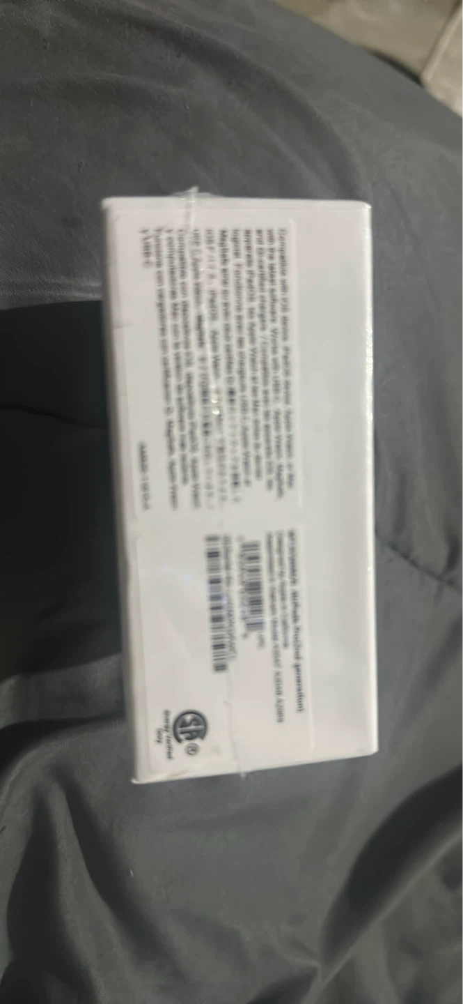 Apple AirPods Pro (2nd generation) Charging Case - photo 4