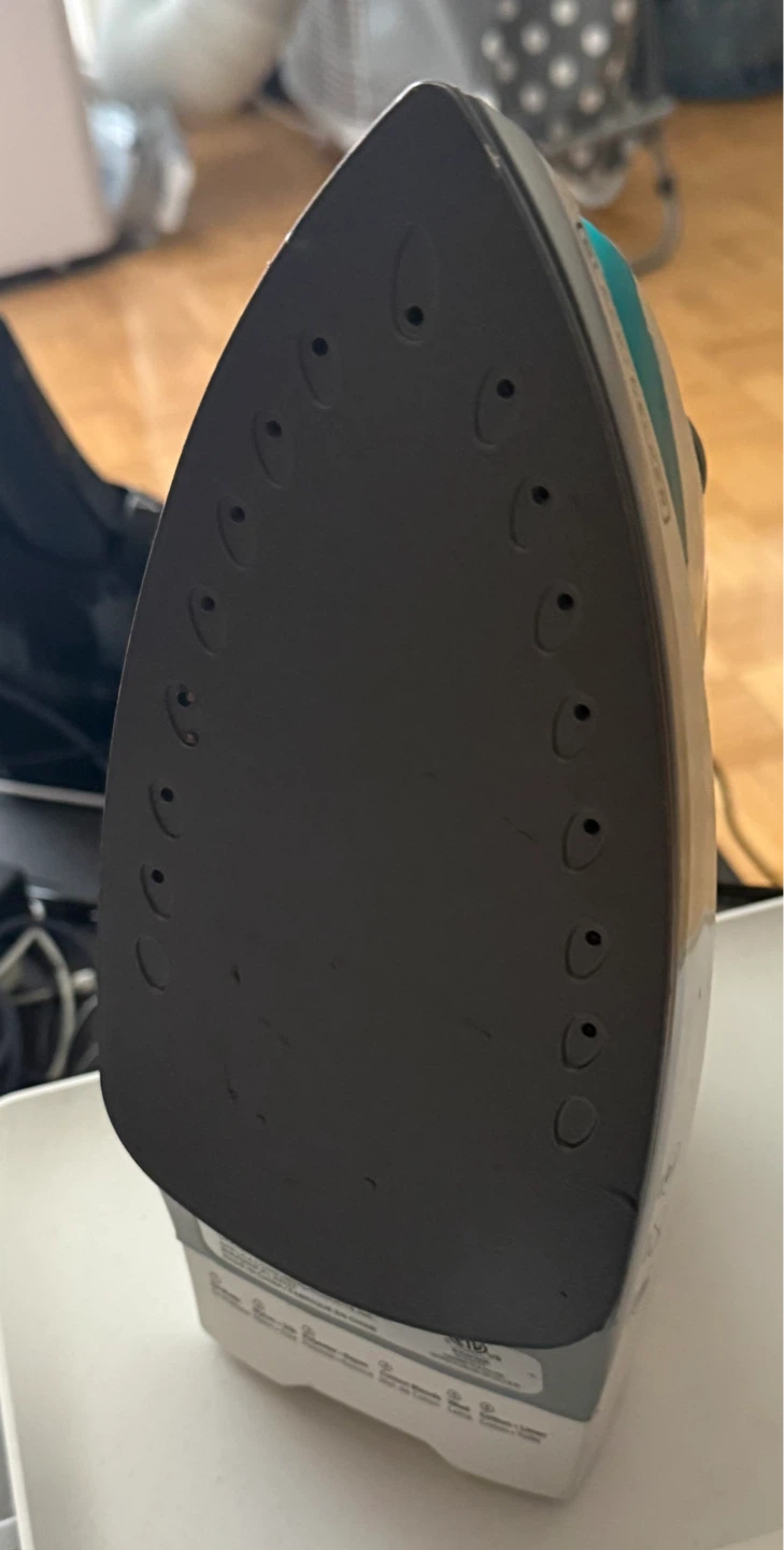 Black+Decker Steam Iron - photo 2