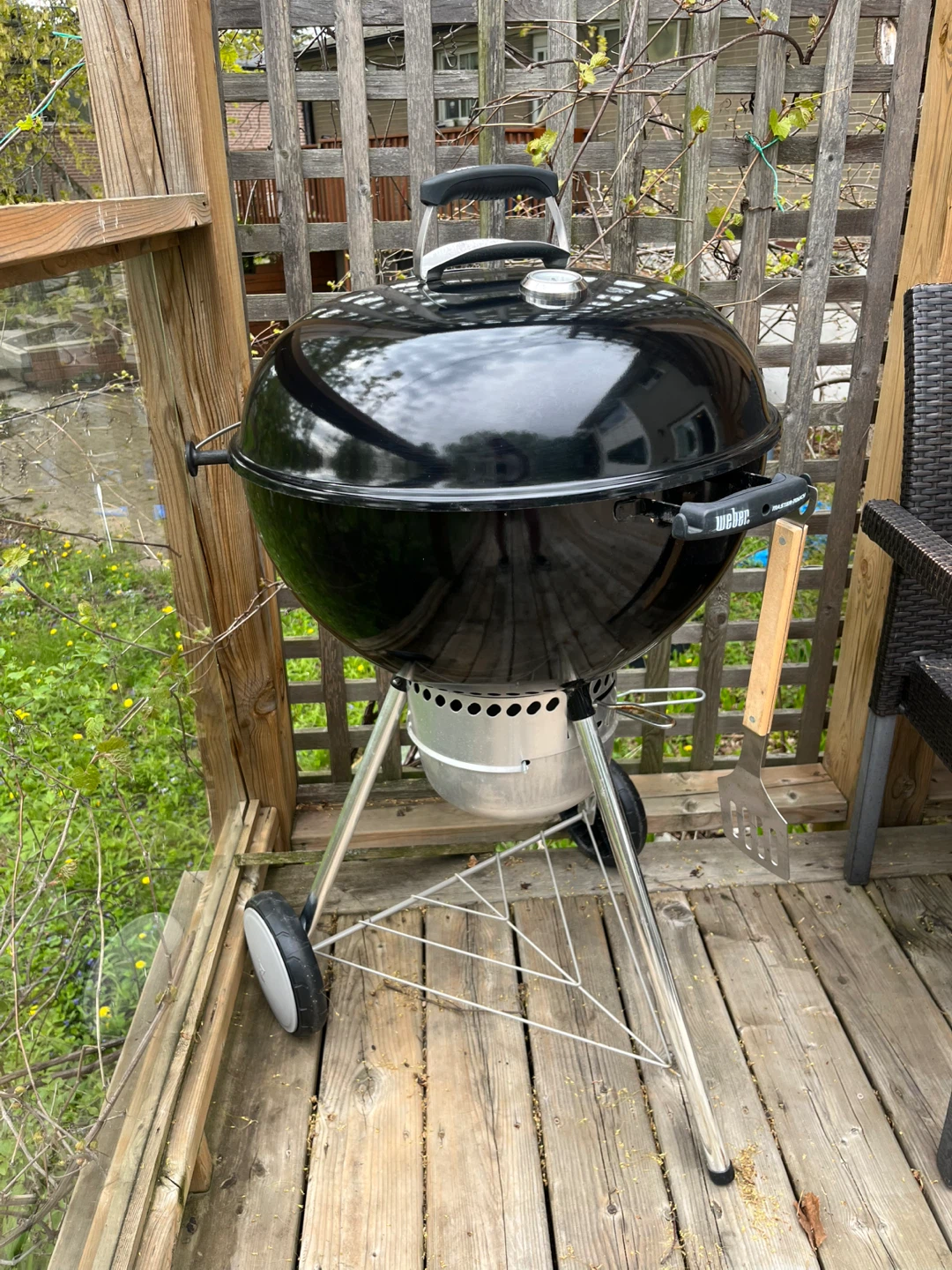 Weber Master-Touch Charcoal Kettle Grill - photo 4