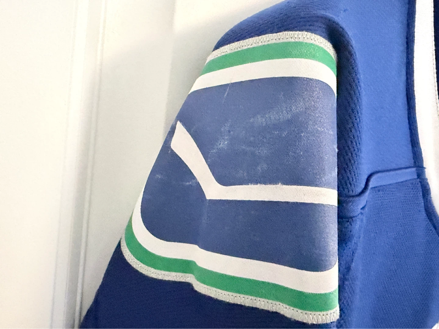 Authentic Reebok Vancouver Canucks Orca Blue Jersey Size XL - photo 5