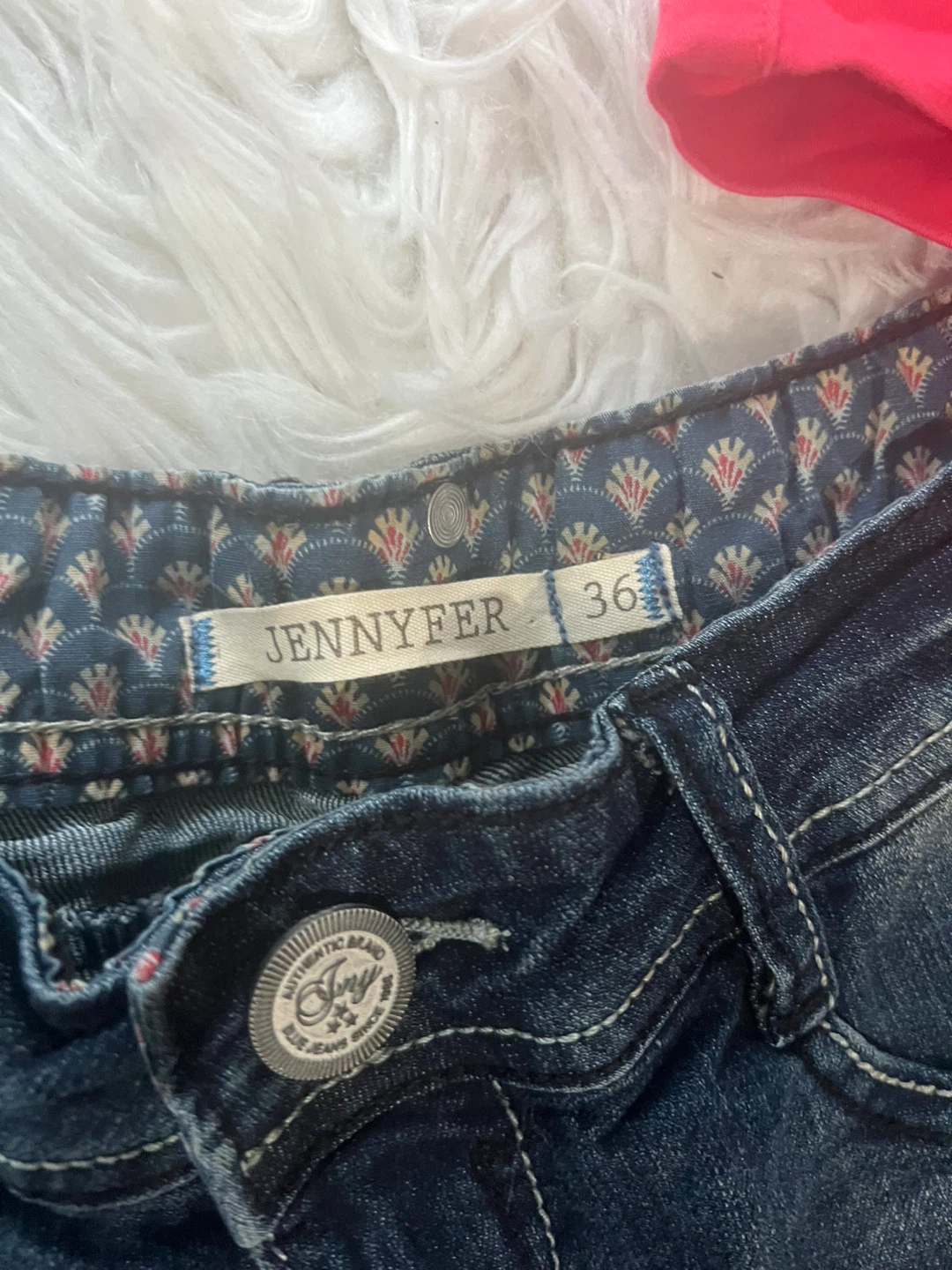 Kismit Red Shorts & Jennyfer Denim Shorts - Size 6 & 36 - photo 3