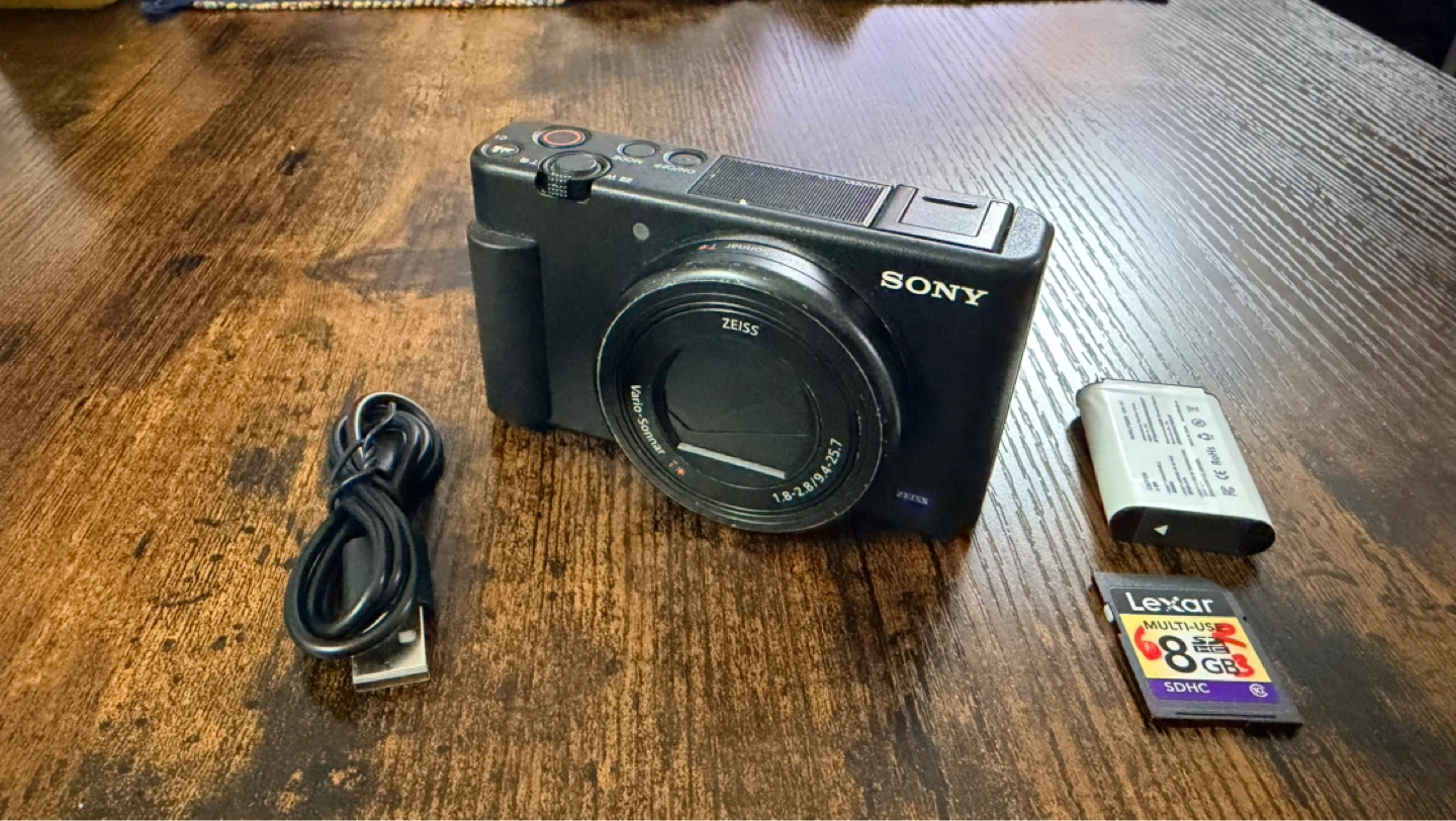 Sony ZV-1 Digital Camera with Zeiss Lens