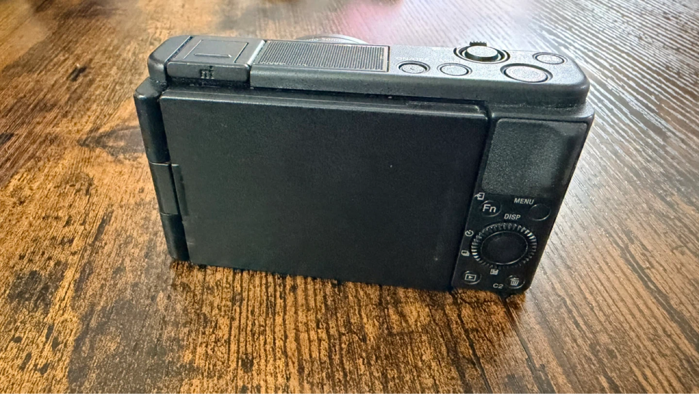 Sony ZV-1 Digital Camera with Zeiss Lens - photo 3
