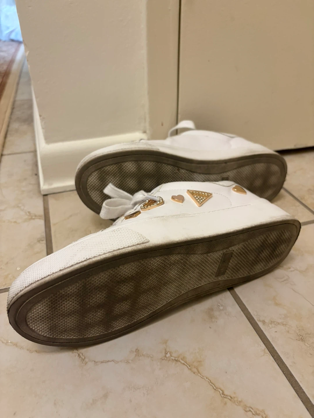 Guess Sneakers with Charms - 7.5 - photo 5
