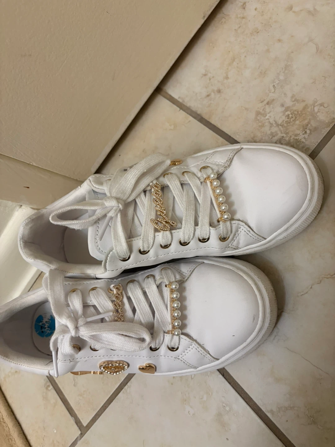 Guess Sneakers with Charms - 7.5 - photo 2