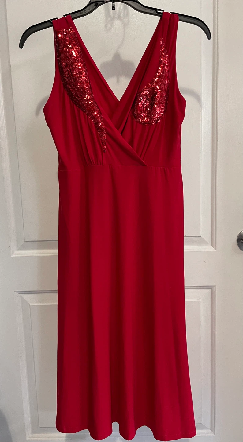 Nadia Campione Red Sequin Embellished V-Neck Maxi Dress - photo 2