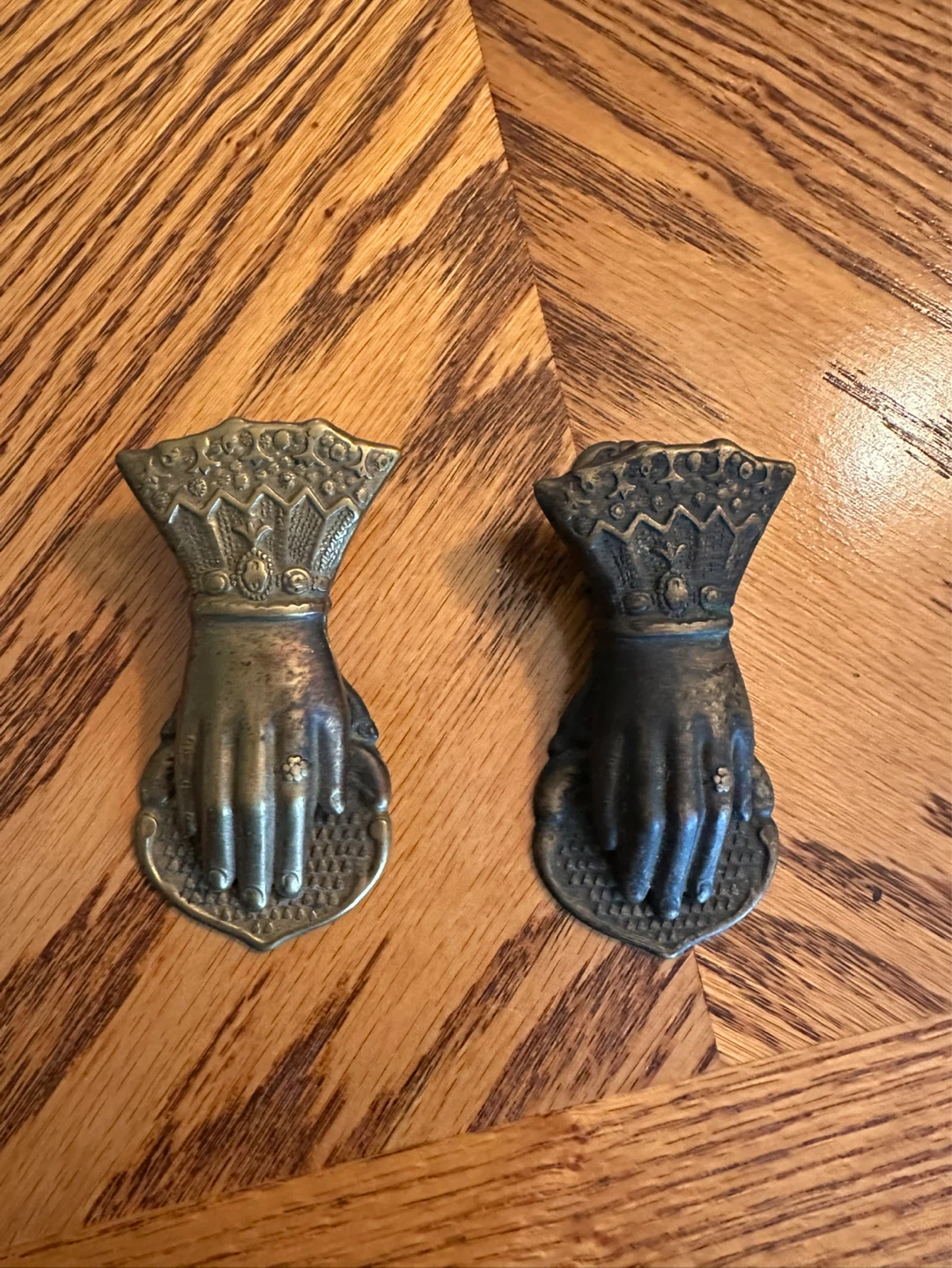 Vintage Hand Clip Set - Made in Italy