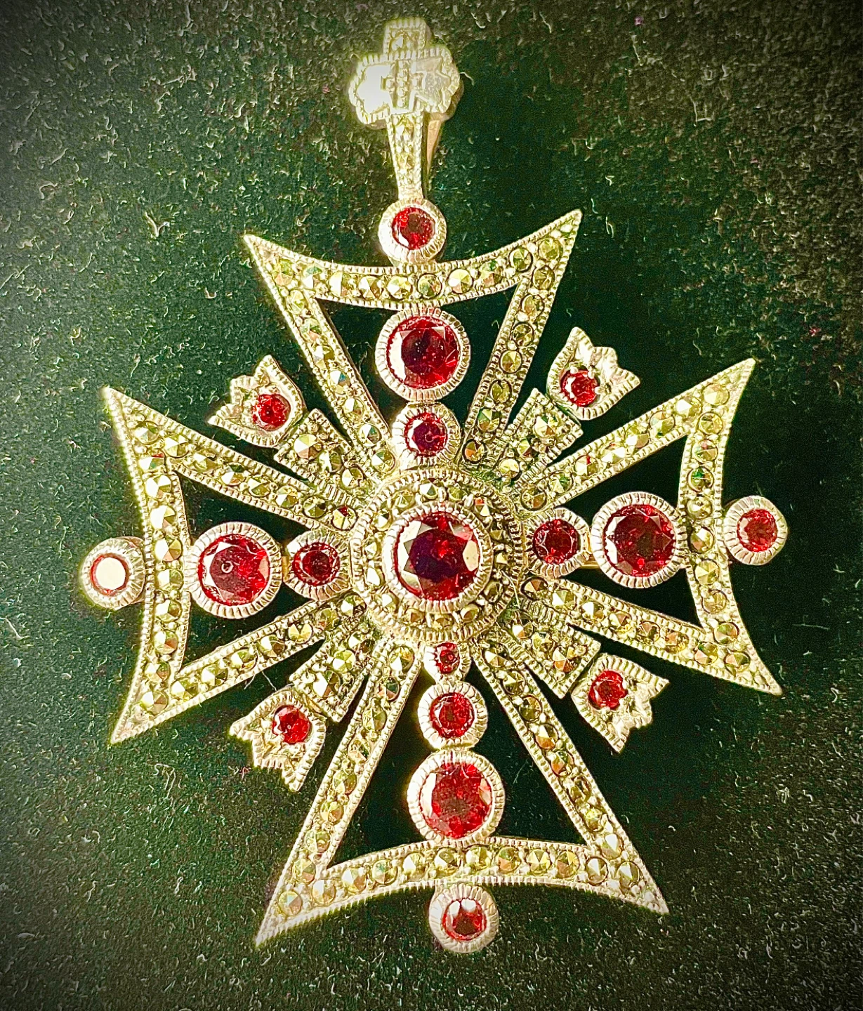 Dallas Prince Jewelry, Garnet &Gem ,Maltese Cross